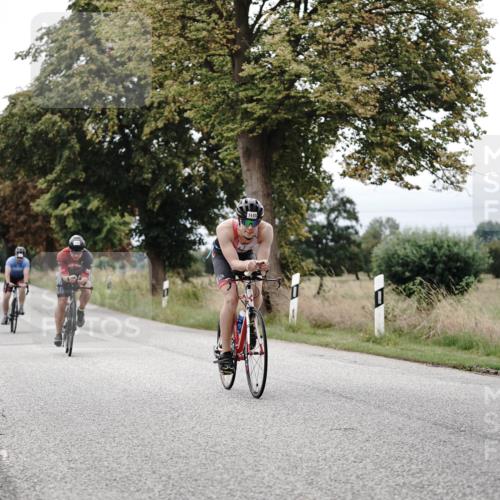 30.08.2026 - Elbe Triathlon Hamburg Michael Burmester http://msf.ph/oto/10075181 30.08.2026 11:00:09 Radfahren 992, 1153, 1214, 1280, 1293, 1320, 1352, 1445 meine-sportfotos.de