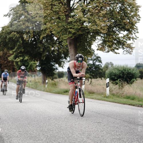 30.08.2026 - Elbe Triathlon Hamburg Michael Burmester http://msf.ph/oto/10075182 30.08.2026 11:00:09 Radfahren 992, 1153, 1214, 1280, 1293, 1320, 1352, 1445 meine-sportfotos.de