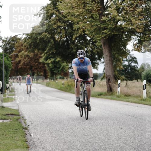 30.08.2026 - Elbe Triathlon Hamburg Michael Burmester http://msf.ph/oto/10075187 30.08.2026 11:00:11 Radfahren 992, 1214, 1280, 1320, 1445 meine-sportfotos.de
