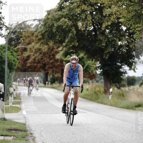 30.08.2026 - Elbe Triathlon Hamburg Michael Burmester http://msf.ph/oto/10075188 30.08.2026 11:00:14 Radfahren 992, 1214, 1249, 1333, 1369 meine-sportfotos.de