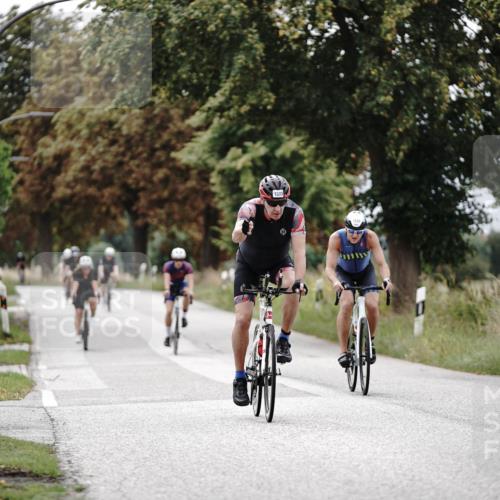 30.08.2026 - Elbe Triathlon Hamburg Michael Burmester http://msf.ph/oto/10075189 30.08.2026 11:00:19 Radfahren 888, 1129, 1237, 1249, 1333, 1369, 1379 meine-sportfotos.de