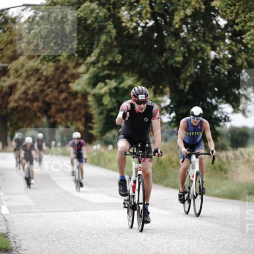 30.08.2026 - Elbe Triathlon Hamburg Michael Burmester http://msf.ph/oto/10075190 30.08.2026 11:00:19 Radfahren 888, 1129, 1237, 1249, 1333, 1369, 1379 meine-sportfotos.de
