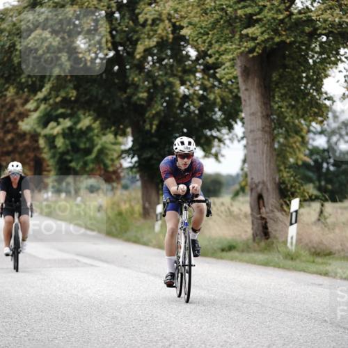 30.08.2026 - Elbe Triathlon Hamburg Michael Burmester http://msf.ph/oto/10075198 30.08.2026 11:00:22 Radfahren 888, 1129, 1237, 1249, 1322, 1333, 1369, 1379 meine-sportfotos.de