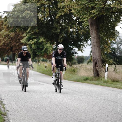 30.08.2026 - Elbe Triathlon Hamburg Michael Burmester http://msf.ph/oto/10075201 30.08.2026 11:00:25 Radfahren 888, 1129, 1237, 1322, 1379 meine-sportfotos.de