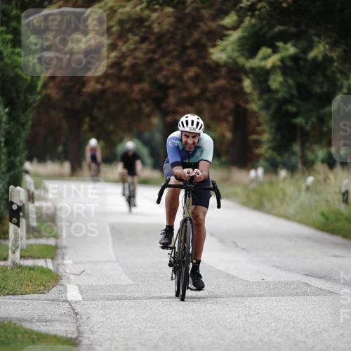 30.08.2026 - Elbe Triathlon Hamburg Michael Burmester http://msf.ph/oto/10075241 30.08.2026 11:01:07 Radfahren 1222, 1230 meine-sportfotos.de