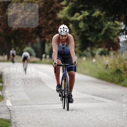 30.08.2026 - Elbe Triathlon Hamburg Michael Burmester http://msf.ph/oto/10075250 30.08.2026 11:01:17 Radfahren 1421, 1443 meine-sportfotos.de