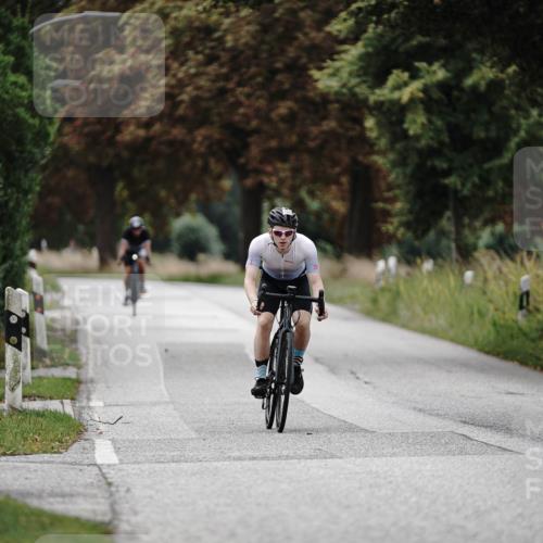 30.08.2026 - Elbe Triathlon Hamburg Michael Burmester http://msf.ph/oto/10075258 30.08.2026 11:01:25 Radfahren 1367, 1383, 1421 meine-sportfotos.de