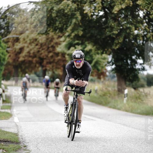 30.08.2026 - Elbe Triathlon Hamburg Michael Burmester http://msf.ph/oto/10075297 30.08.2026 11:02:31 Radfahren 1213, 1289, 1308, 1376 meine-sportfotos.de