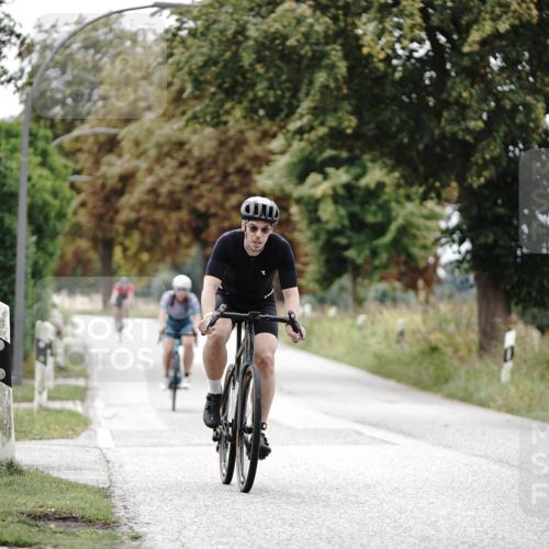 30.08.2026 - Elbe Triathlon Hamburg Michael Burmester http://msf.ph/oto/10075329 30.08.2026 11:03:03 Radfahren 1157, 1285, 1394, 1400 meine-sportfotos.de