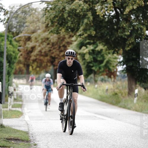 30.08.2026 - Elbe Triathlon Hamburg Michael Burmester http://msf.ph/oto/10075330 30.08.2026 11:03:03 Radfahren 1157, 1285, 1394, 1400 meine-sportfotos.de