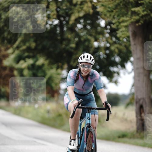 30.08.2026 - Elbe Triathlon Hamburg Michael Burmester http://msf.ph/oto/10075334 30.08.2026 11:03:06 Radfahren 1157, 1394, 1400 meine-sportfotos.de
