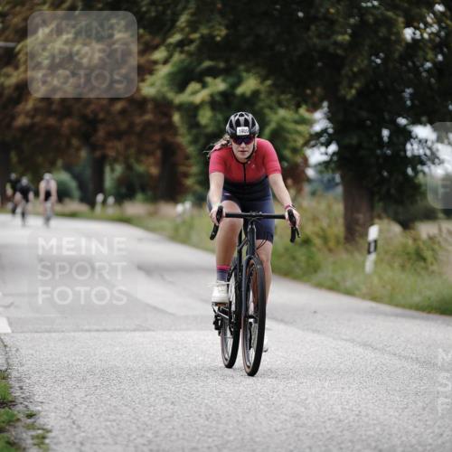 30.08.2026 - Elbe Triathlon Hamburg Michael Burmester http://msf.ph/oto/10075335 30.08.2026 11:03:09 Radfahren 1400 meine-sportfotos.de