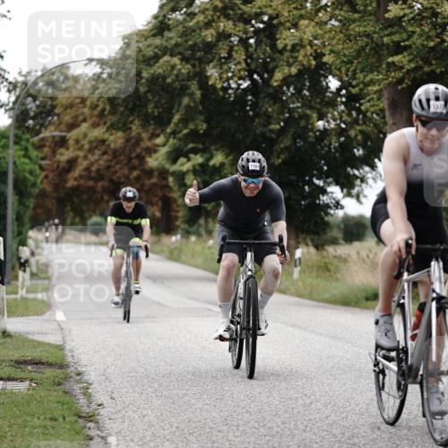 30.08.2026 - Elbe Triathlon Hamburg Michael Burmester http://msf.ph/oto/10075344 30.08.2026 11:03:18 Radfahren 1161, 1246, 1378 meine-sportfotos.de