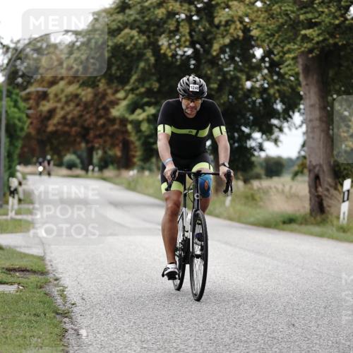 30.08.2026 - Elbe Triathlon Hamburg Michael Burmester http://msf.ph/oto/10075351 30.08.2026 11:03:20 Radfahren 1161, 1246, 1378 meine-sportfotos.de