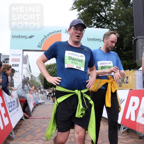 30.08.2026 - Blankeneser Heldenlauf Lena Gebhardt http://msf.ph/oto/10075373 30.08.2026 10:26:47 Ziel 5009, 5219, 5330, 5791, 5799, 5800, 5801, 5854 meine-sportfotos.de