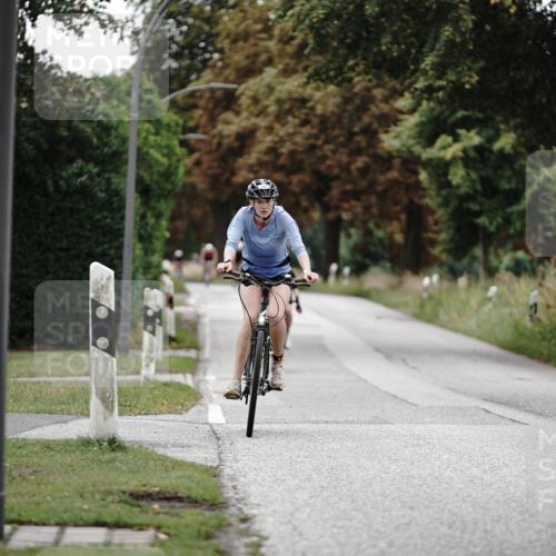 30.08.2026 - Elbe Triathlon Hamburg Michael Burmester http://msf.ph/oto/10075377 30.08.2026 11:03:59 Radfahren 946, 1428 meine-sportfotos.de