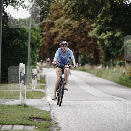 30.08.2026 - Elbe Triathlon Hamburg Michael Burmester http://msf.ph/oto/10075380 30.08.2026 11:03:59 Radfahren 946, 1428 meine-sportfotos.de