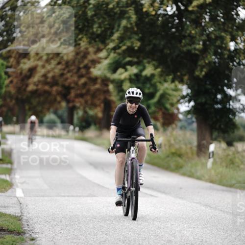 30.08.2026 - Elbe Triathlon Hamburg Michael Burmester http://msf.ph/oto/10075386 30.08.2026 11:04:03 Radfahren 946, 1313, 1428 meine-sportfotos.de
