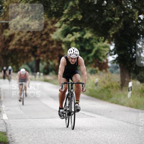 30.08.2026 - Elbe Triathlon Hamburg Michael Burmester http://msf.ph/oto/10075391 30.08.2026 11:04:08 Radfahren 1313, 1318, 1334 meine-sportfotos.de