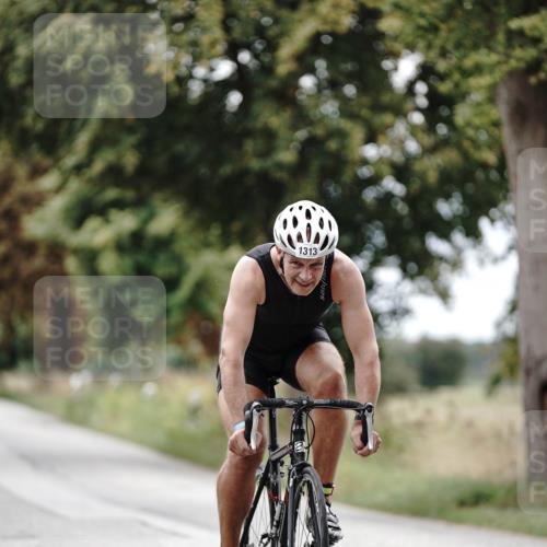 30.08.2026 - Elbe Triathlon Hamburg Michael Burmester http://msf.ph/oto/10075392 30.08.2026 11:04:09 Radfahren 1313, 1318, 1334 meine-sportfotos.de