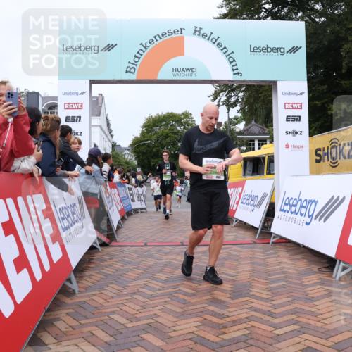 30.08.2026 - Blankeneser Heldenlauf Lena Gebhardt http://msf.ph/oto/10075396 30.08.2026 10:26:52 Ziel 5009, 5203, 5219, 5330, 5503, 5729, 5779, 5791, 5799, 5800, 5801 meine-sportfotos.de
