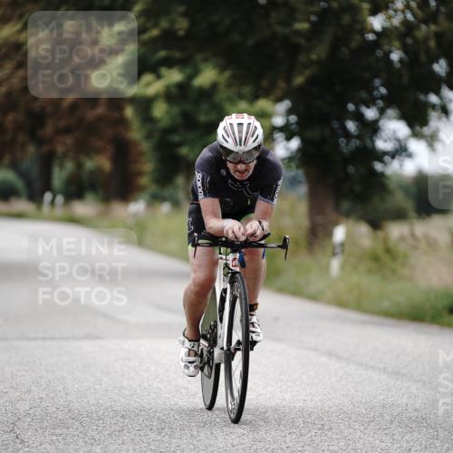 30.08.2026 - Elbe Triathlon Hamburg Michael Burmester http://msf.ph/oto/10075398 30.08.2026 11:04:12 Radfahren 1227, 1318, 1334 meine-sportfotos.de