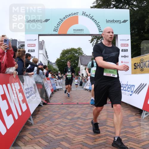 30.08.2026 - Blankeneser Heldenlauf Lena Gebhardt http://msf.ph/oto/10075401 30.08.2026 10:26:52 Ziel 5009, 5203, 5219, 5330, 5503, 5729, 5779, 5791, 5799, 5800, 5801 meine-sportfotos.de