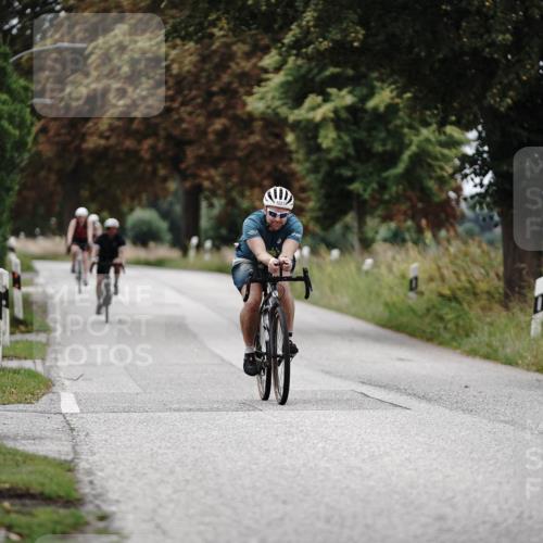 30.08.2026 - Elbe Triathlon Hamburg Michael Burmester http://msf.ph/oto/10075402 30.08.2026 11:04:16 Radfahren 1158, 1227, 1424 meine-sportfotos.de