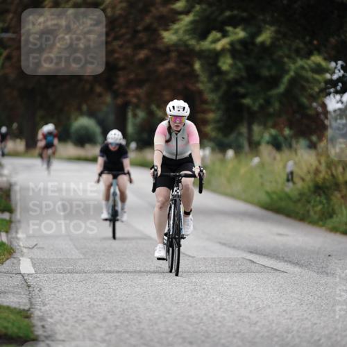 30.08.2026 - Elbe Triathlon Hamburg Michael Burmester http://msf.ph/oto/10075449 30.08.2026 11:04:53 Radfahren 1391, 1425 meine-sportfotos.de