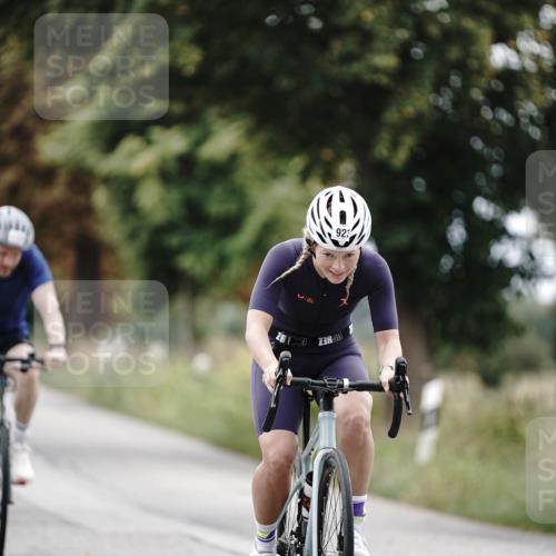 30.08.2026 - Elbe Triathlon Hamburg Michael Burmester http://msf.ph/oto/10075466 30.08.2026 11:05:08 Radfahren 923, 1123, 1401, 1419, 1459 meine-sportfotos.de