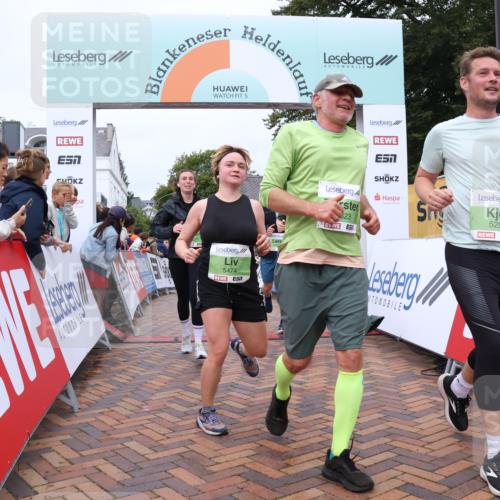 30.08.2026 - Blankeneser Heldenlauf Lena Gebhardt http://msf.ph/oto/10075482 30.08.2026 10:27:08 Ziel 5271, 5299, 5323, 5465, 5474, 5498, 5505, 5506 meine-sportfotos.de