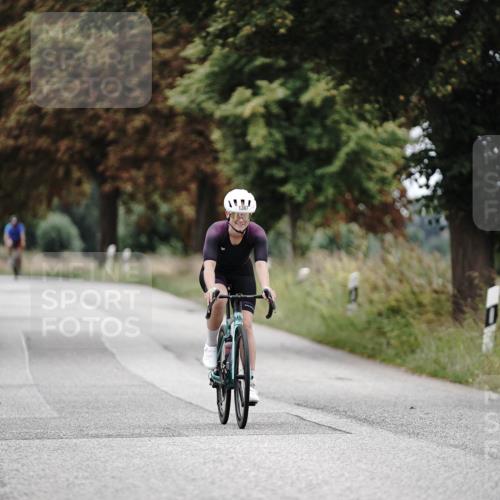 30.08.2026 - Elbe Triathlon Hamburg Michael Burmester http://msf.ph/oto/10075489 30.08.2026 11:05:27 Radfahren 1266, 1387 meine-sportfotos.de