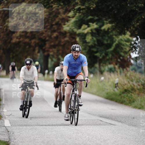 30.08.2026 - Elbe Triathlon Hamburg Michael Burmester http://msf.ph/oto/10075494 30.08.2026 11:05:37 Radfahren 1125, 1156, 1207 meine-sportfotos.de