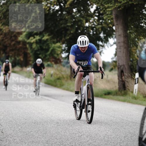 30.08.2026 - Elbe Triathlon Hamburg Michael Burmester http://msf.ph/oto/10075511 30.08.2026 11:05:51 Radfahren 518, 894, 1177, 1307, 1341, 1346 meine-sportfotos.de