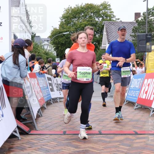 30.08.2026 - Blankeneser Heldenlauf Lena Gebhardt http://msf.ph/oto/10075513 30.08.2026 10:27:14 Ziel 5018, 5123, 5269, 5271, 5299, 5323, 5349, 5450, 5465, 5474, 5498 meine-sportfotos.de