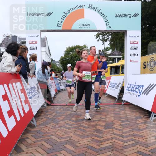 30.08.2026 - Blankeneser Heldenlauf Lena Gebhardt http://msf.ph/oto/10075517 30.08.2026 10:27:15 Ziel 5018, 5123, 5269, 5271, 5349, 5450, 5465, 5474, 5498 meine-sportfotos.de