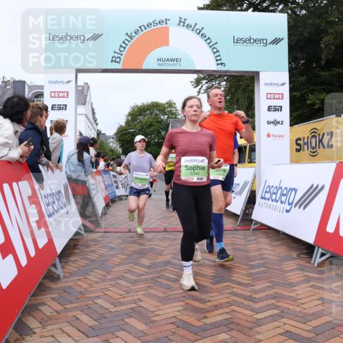 30.08.2026 - Blankeneser Heldenlauf Lena Gebhardt http://msf.ph/oto/10075522 30.08.2026 10:27:15 Ziel 5018, 5123, 5269, 5271, 5349, 5450, 5465, 5474, 5498 meine-sportfotos.de