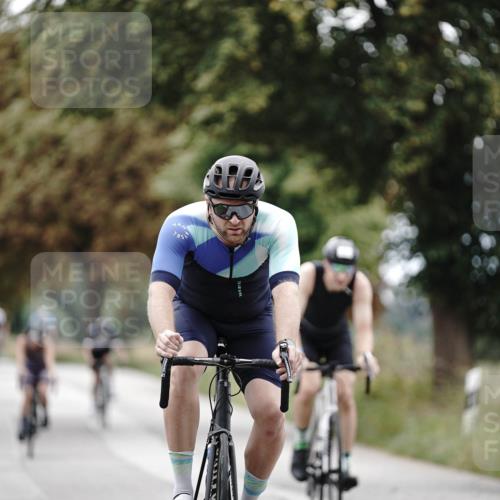 30.08.2026 - Elbe Triathlon Hamburg Michael Burmester http://msf.ph/oto/10075526 30.08.2026 11:06:00 Radfahren 1154, 1271, 1303, 1341, 1390, 1457 meine-sportfotos.de