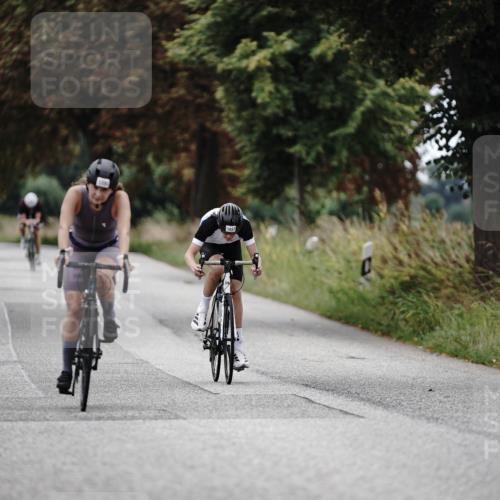 30.08.2026 - Elbe Triathlon Hamburg Michael Burmester http://msf.ph/oto/10075527 30.08.2026 11:06:02 Radfahren 1154, 1271, 1303, 1305, 1390, 1457 meine-sportfotos.de