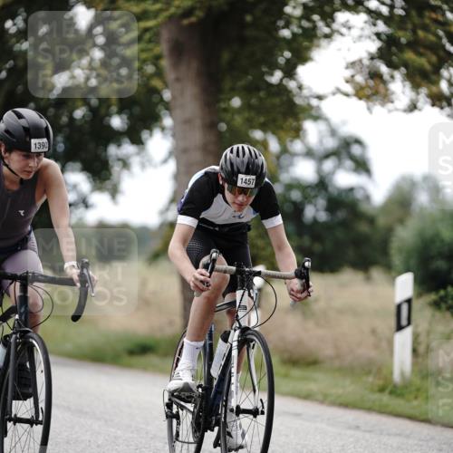 30.08.2026 - Elbe Triathlon Hamburg Michael Burmester http://msf.ph/oto/10075533 30.08.2026 11:06:05 Radfahren 1303, 1305, 1390, 1442, 1457 meine-sportfotos.de