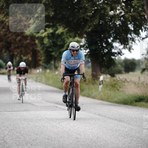 30.08.2026 - Elbe Triathlon Hamburg Michael Burmester http://msf.ph/oto/10075535 30.08.2026 11:06:07 Radfahren 896, 1303, 1305, 1390, 1442, 1457 meine-sportfotos.de