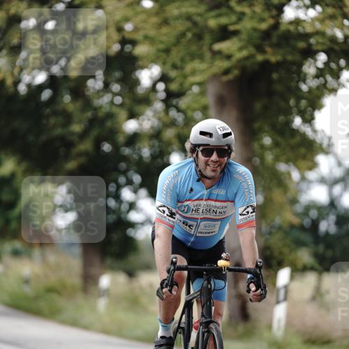 30.08.2026 - Elbe Triathlon Hamburg Michael Burmester http://msf.ph/oto/10075538 30.08.2026 11:06:08 Radfahren 896, 1303, 1305, 1390, 1442 meine-sportfotos.de