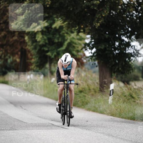 30.08.2026 - Elbe Triathlon Hamburg Michael Burmester http://msf.ph/oto/10075542 30.08.2026 11:06:11 Radfahren 896, 1305, 1442 meine-sportfotos.de