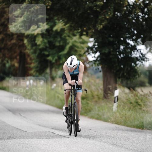 30.08.2026 - Elbe Triathlon Hamburg Michael Burmester http://msf.ph/oto/10075543 30.08.2026 11:06:11 Radfahren 896, 1305, 1442 meine-sportfotos.de
