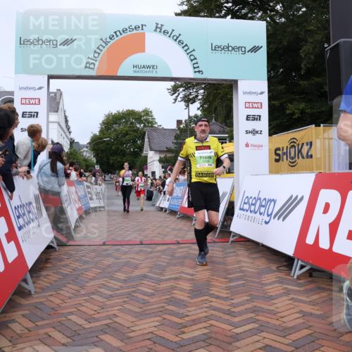 30.08.2026 - Blankeneser Heldenlauf Lena Gebhardt http://msf.ph/oto/10075549 30.08.2026 10:27:17 Ziel 5018, 5123, 5269, 5314, 5349, 5450, 5648 meine-sportfotos.de
