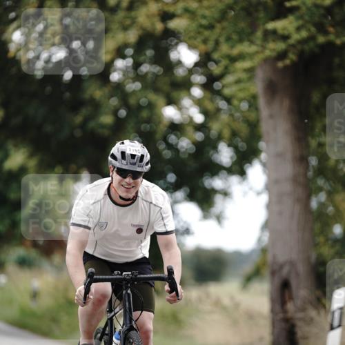 30.08.2026 - Elbe Triathlon Hamburg Michael Burmester http://msf.ph/oto/10075567 30.08.2026 11:06:33 Radfahren 759, 1130, 1195, 1255, 1302, 1319, 1358, 1388 meine-sportfotos.de