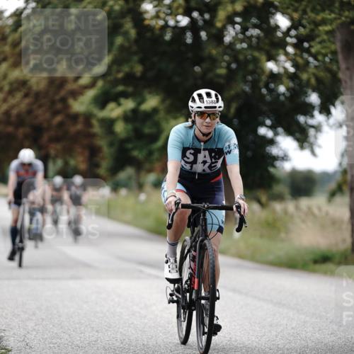 30.08.2026 - Elbe Triathlon Hamburg Michael Burmester http://msf.ph/oto/10075574 30.08.2026 11:06:36 Radfahren 759, 1195, 1255, 1302, 1319, 1358, 1388, 1405 meine-sportfotos.de