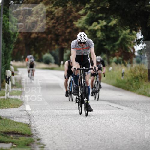 30.08.2026 - Elbe Triathlon Hamburg Michael Burmester http://msf.ph/oto/10075576 30.08.2026 11:06:37 Radfahren 759, 1255, 1302, 1319, 1358, 1388, 1405 meine-sportfotos.de