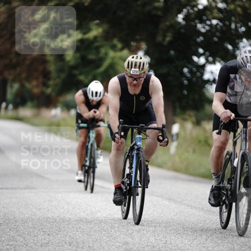 30.08.2026 - Elbe Triathlon Hamburg Michael Burmester http://msf.ph/oto/10075578 30.08.2026 11:06:39 Radfahren 759, 1255, 1302, 1358, 1405 meine-sportfotos.de