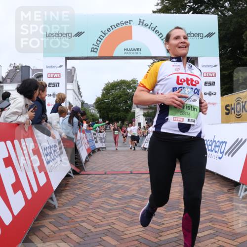 30.08.2026 - Blankeneser Heldenlauf Lena Gebhardt http://msf.ph/oto/10075587 30.08.2026 10:27:23 Ziel 5018, 5123, 5269, 5314, 5607, 5648, 5845 meine-sportfotos.de